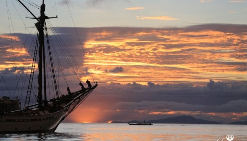 Sailing to Raja Ampat