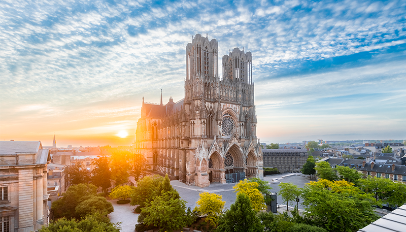 EPERNAY: Capital of Champagne & Reims - City of Coronations