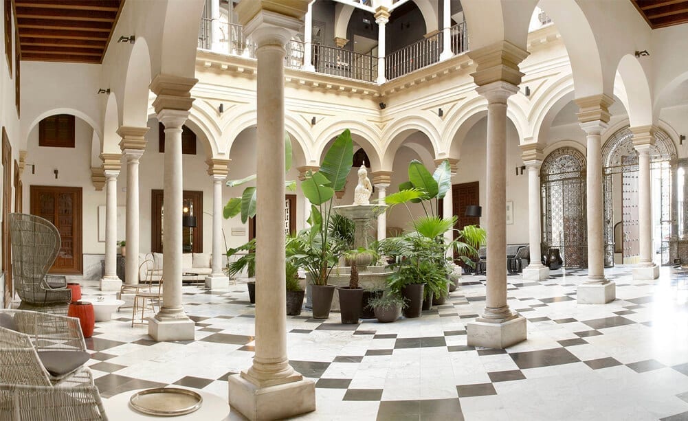 hotel-villapanes lobby